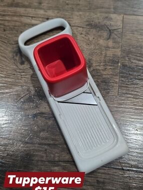 Tupperware Red and White Slicer Kitchen